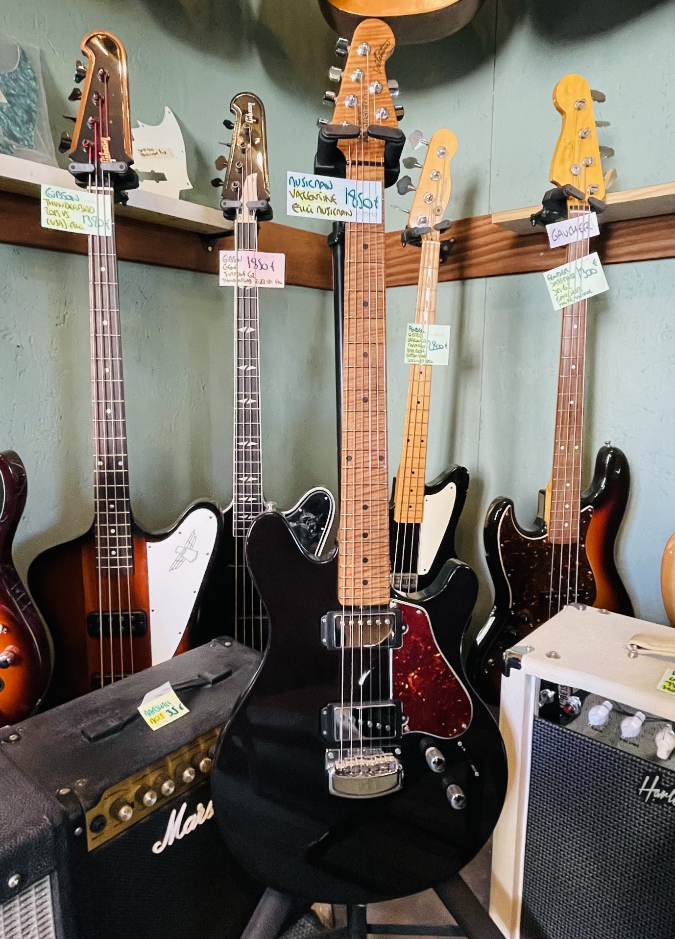 Guitare électrique Musicman Valentine Black n°G82098, étui Musicman – Image 16