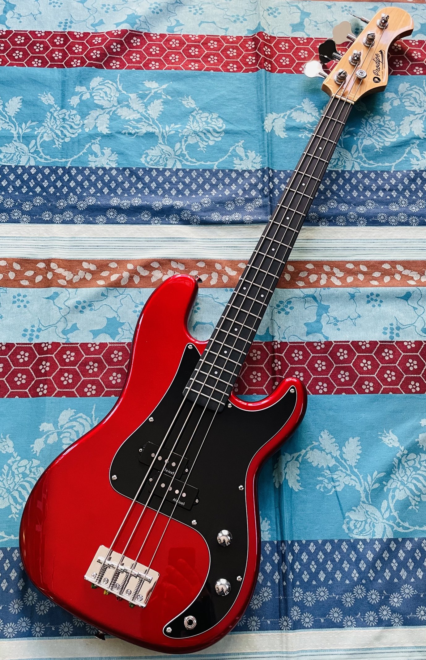 Basse électrique Prodipe Precision Bass Junior RA Candy Red n°20250301729, housse d’origine