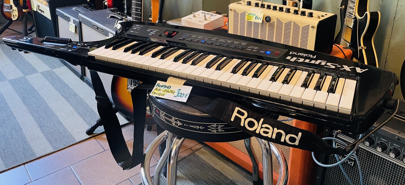 Clavier synthé portable Roland AX-Synth n°Z1D4407, sangle Roland, alim – Image 8