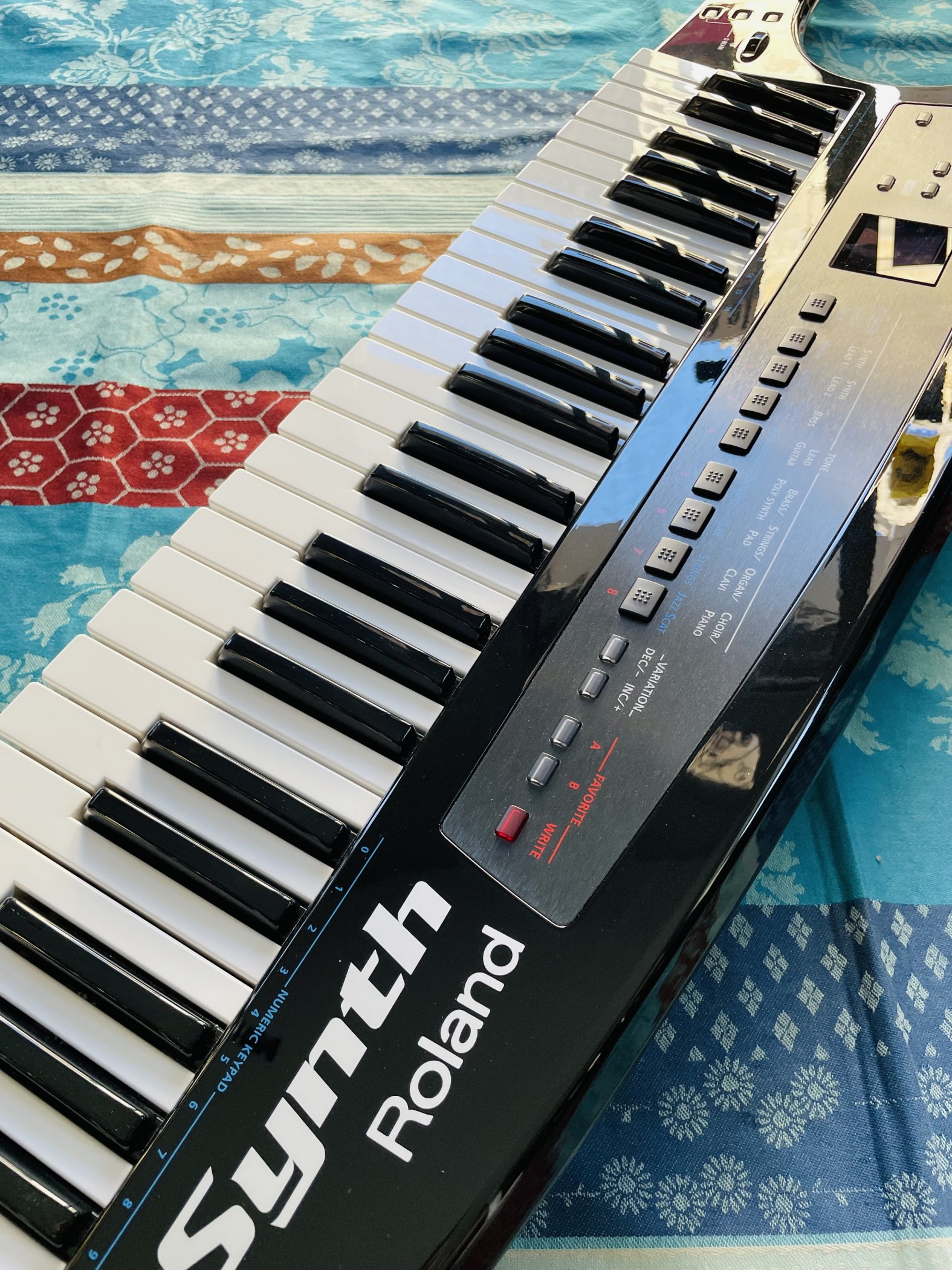 Clavier synthé portable Roland AX-Synth n°Z1D4407, sangle Roland, alim – Image 2