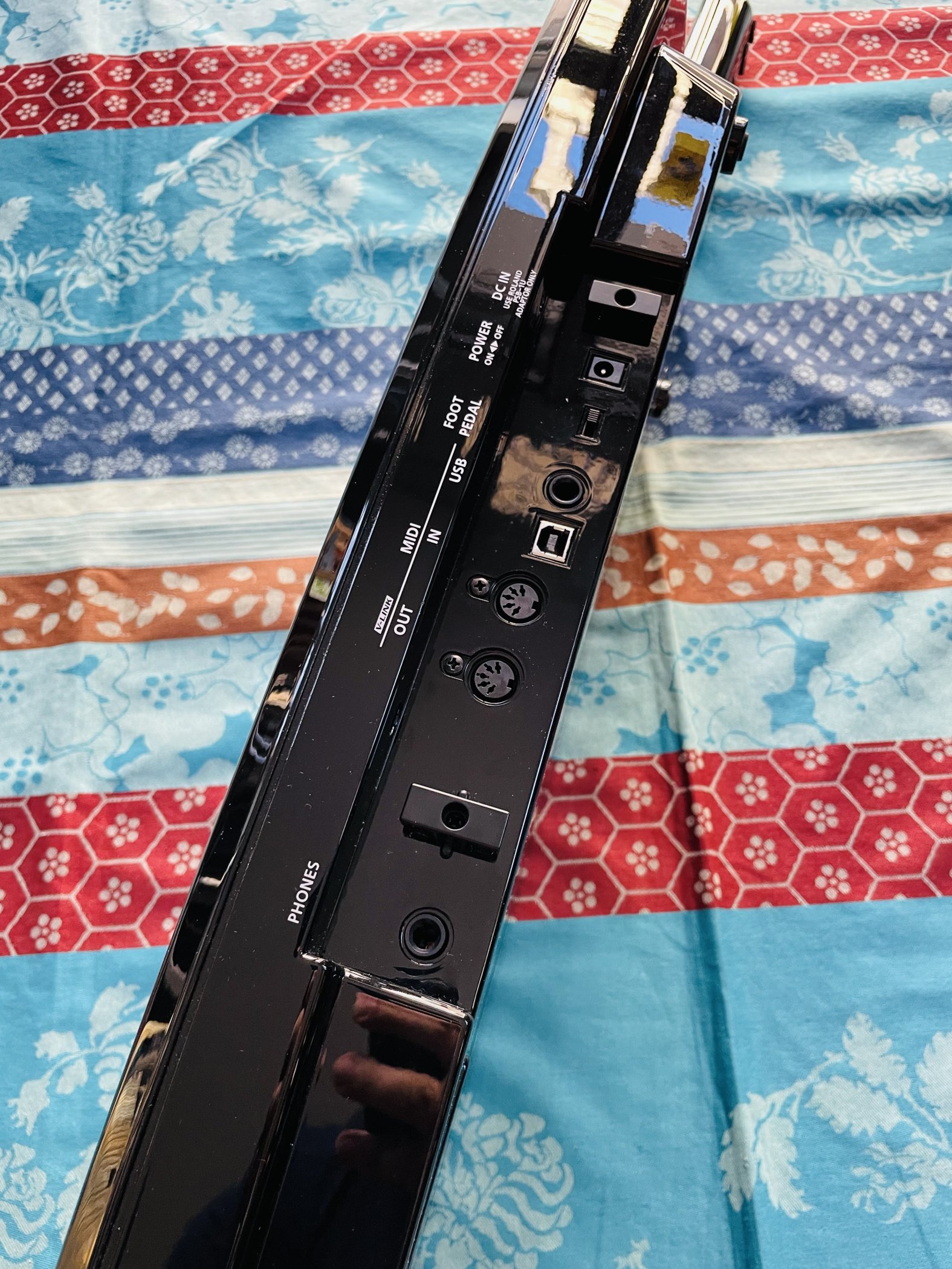 Clavier synthé portable Roland AX-Synth n°Z1D4407, sangle Roland, alim – Image 7