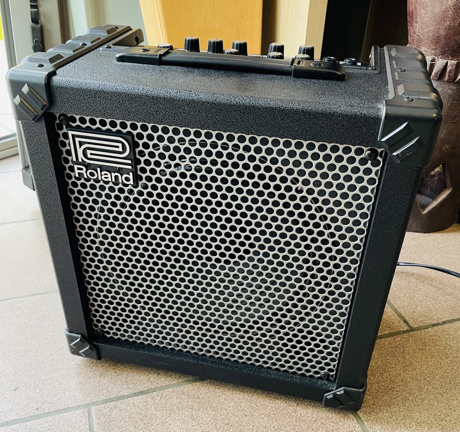 Ampli guitare électrique acoustique Roland Cube 30-X n°DW73815, housse Roland Blues Cube