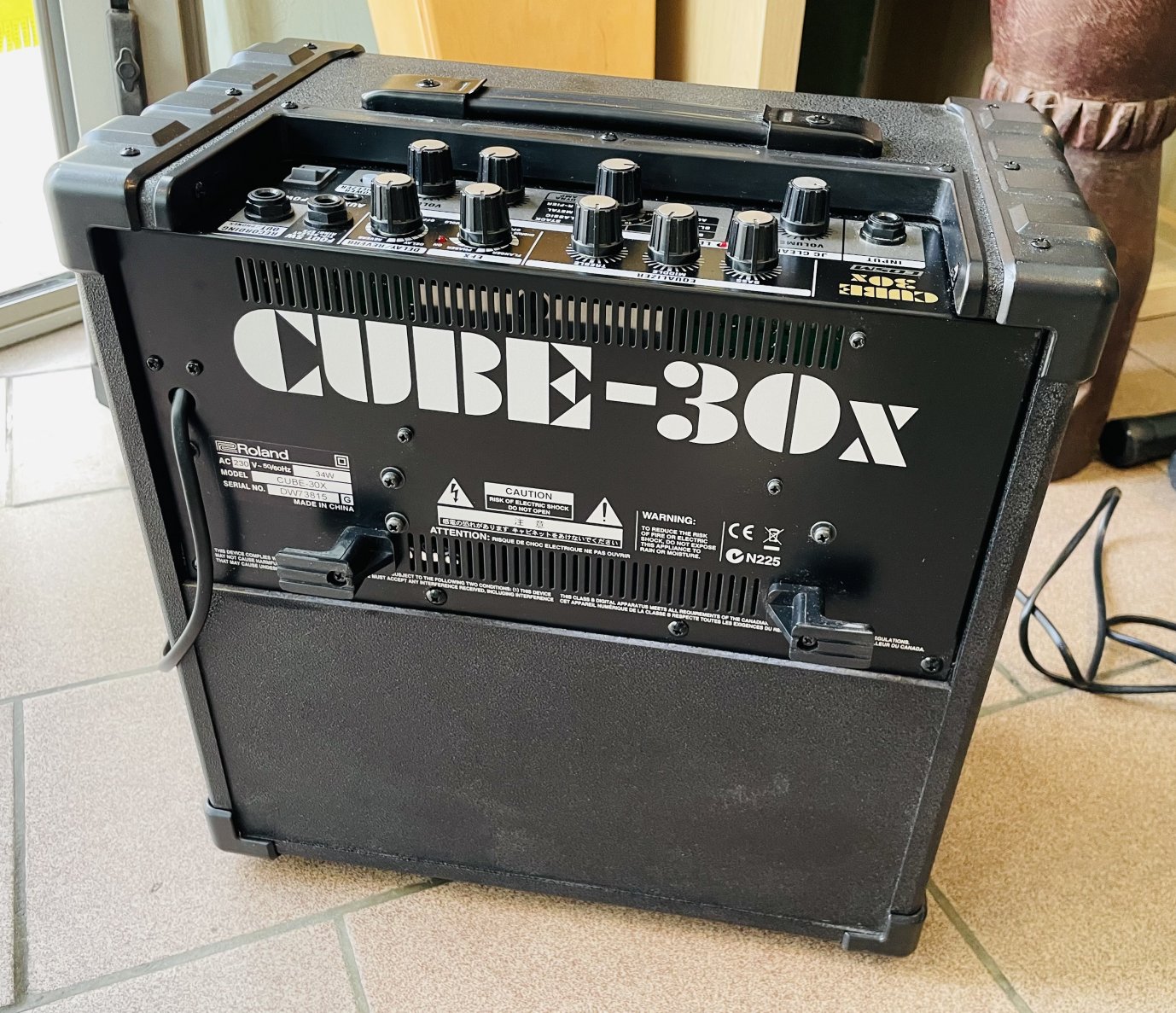 Ampli guitare électrique acoustique Roland Cube 30-X n°DW73815, housse Roland Blues Cube – Image 2