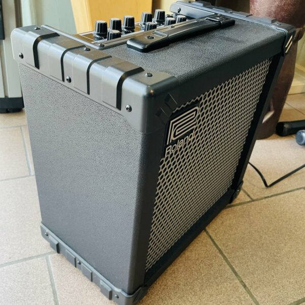 Ampli guitare électrique acoustique Roland Cube 30-X n°DW73815, housse Roland Blues Cube – Image 4