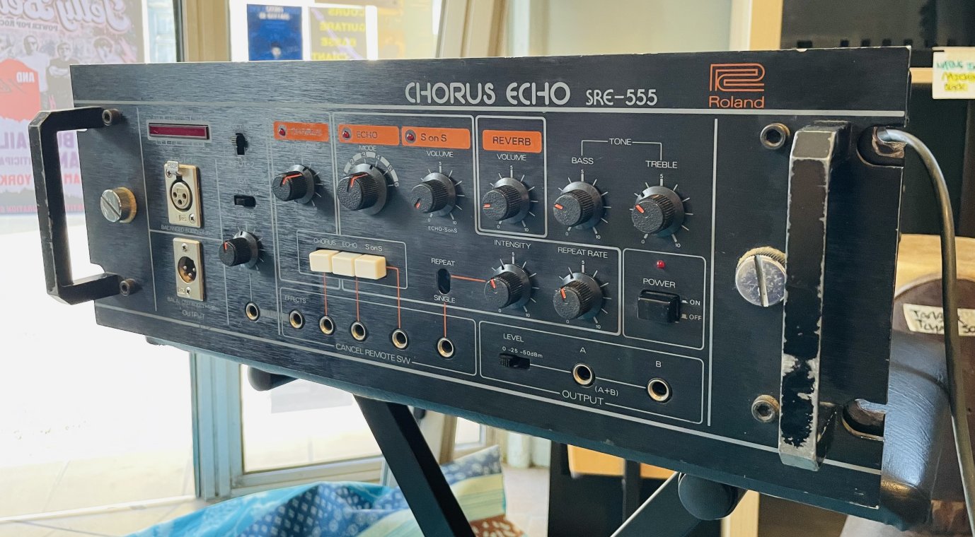 Rack effets vintage Chorus-Echo Roland SRE-555 n°193222 (Japan), meuble rack tiroir en métal – Image 2