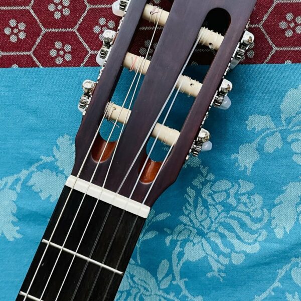 Guitare classique Yamaha CG122MC n°HJP061007, housse Gewa, méthode je deviens guitariste, livret d’accords. – Image 3
