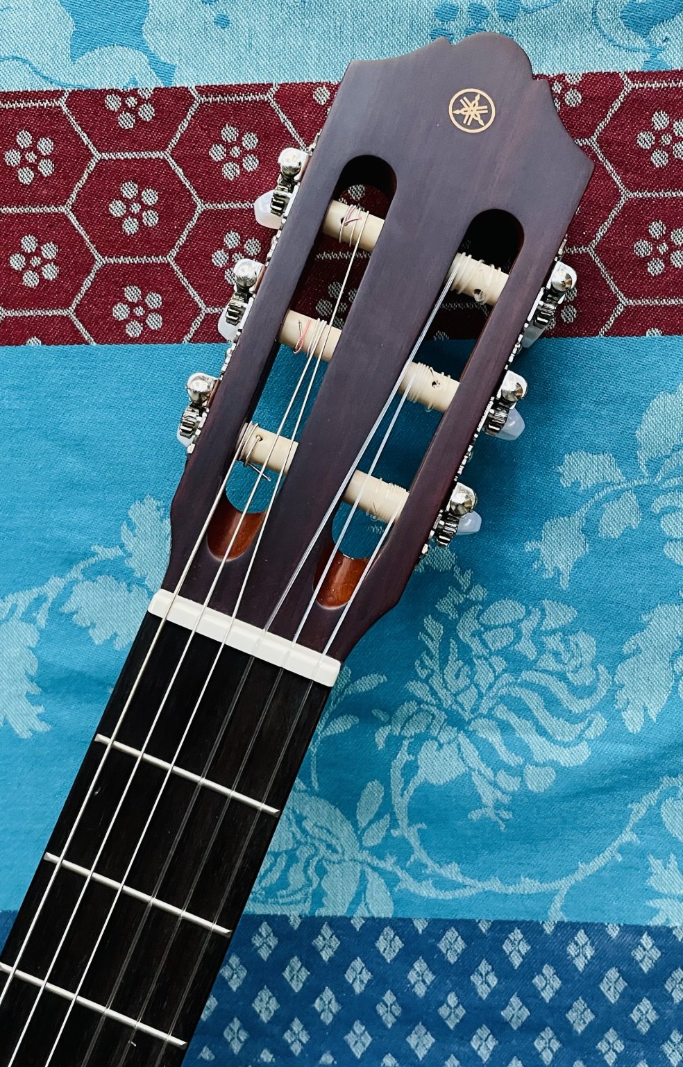 Guitare classique Yamaha CG122MC n°HJP061007, housse Gewa, méthode je deviens guitariste, livret d’accords. – Image 3
