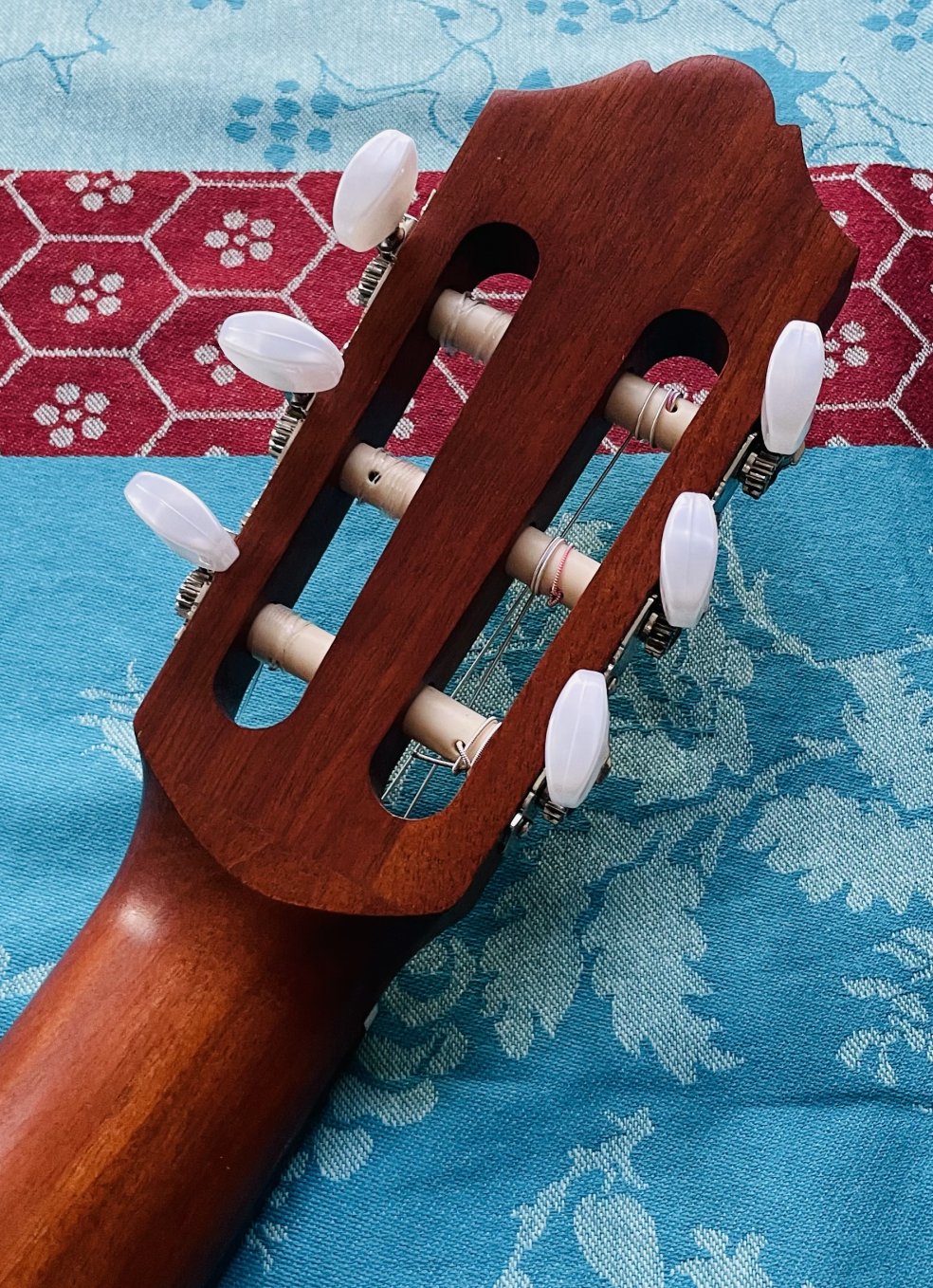 Guitare classique Yamaha CG122MC n°HJP061007, housse Gewa, méthode je deviens guitariste, livret d’accords. – Image 9