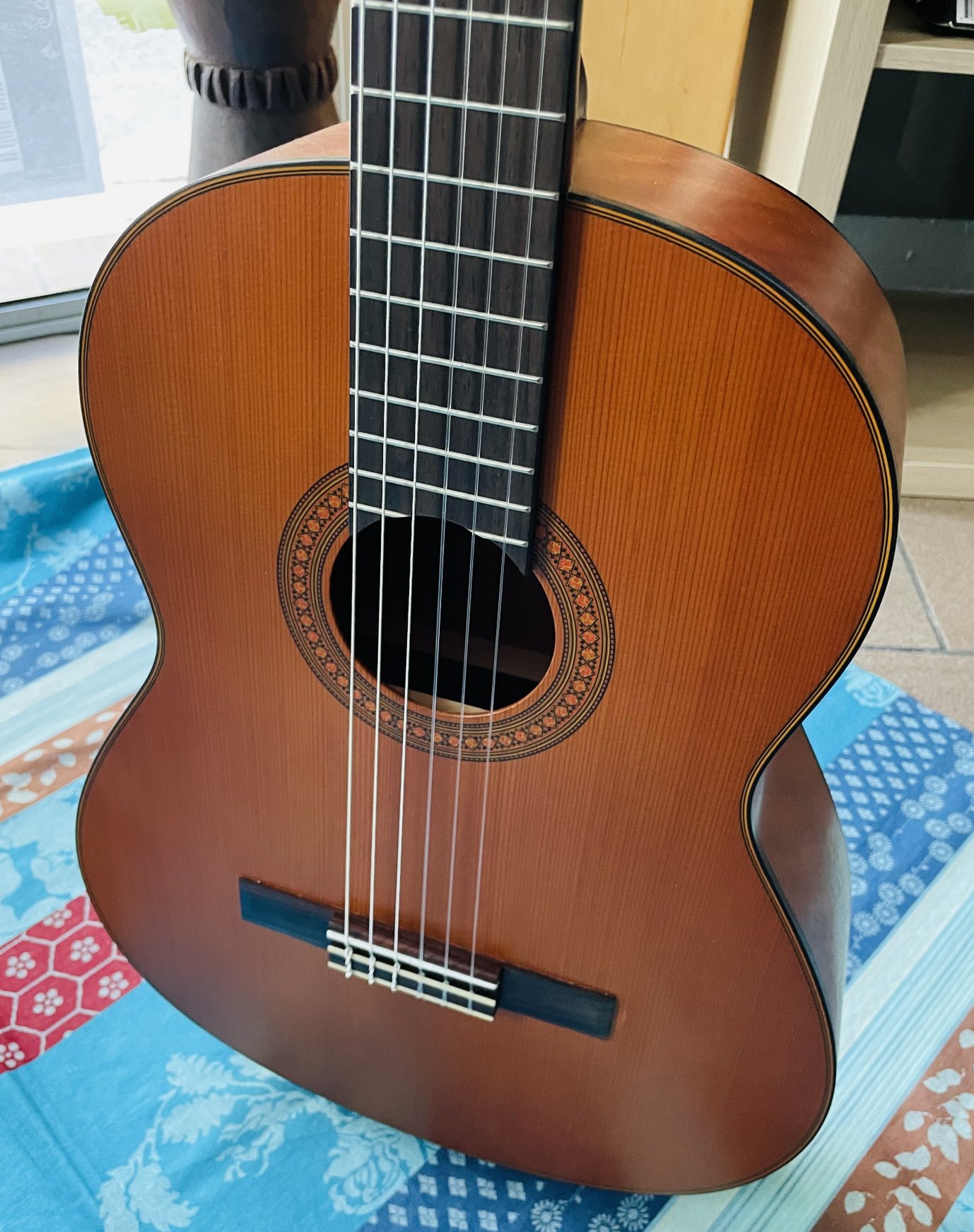 Guitare classique Yamaha CG122MC n°HJP061007, housse Gewa, méthode je deviens guitariste, livret d’accords. – Image 10