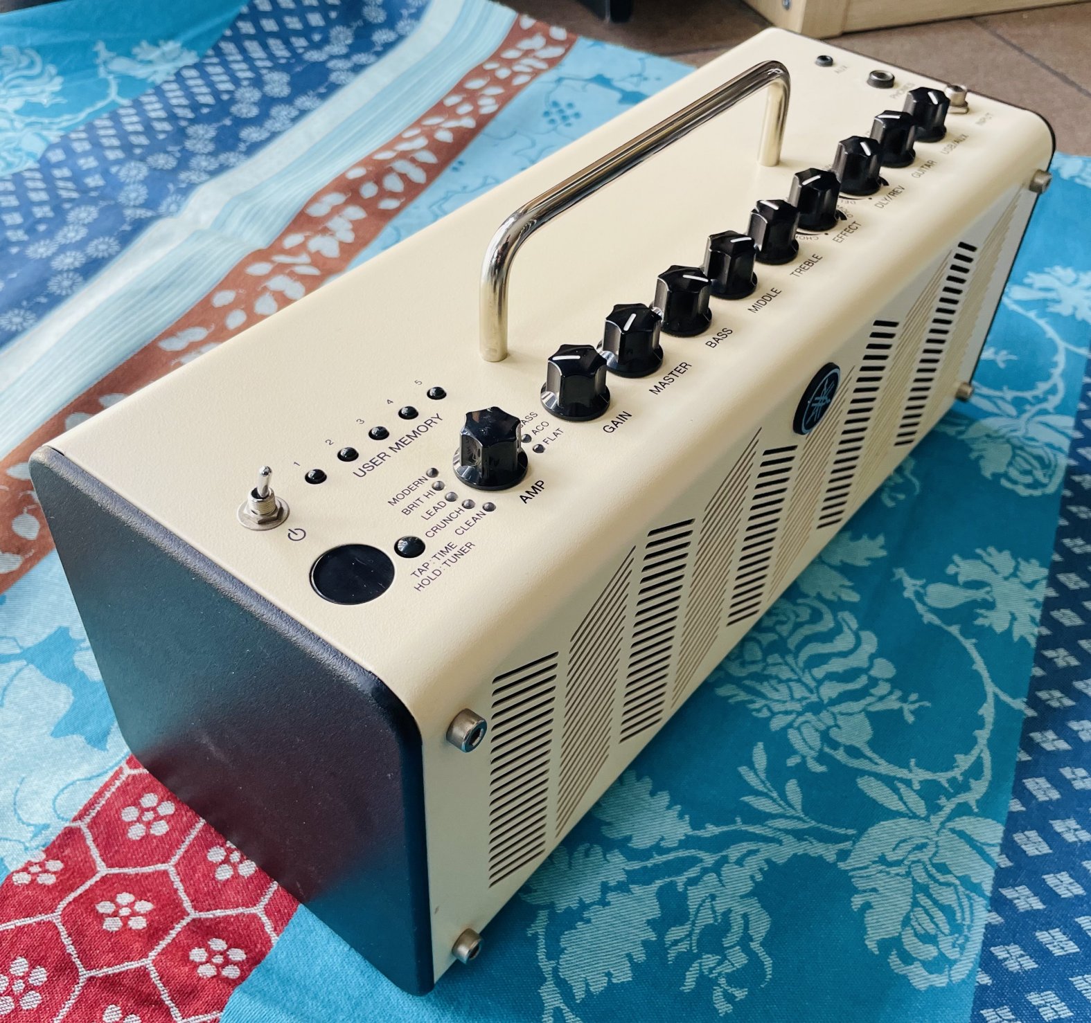 Ampli guitare Yamaha THR10 n°T714195Y0, alim et boite d’origine, 10W stéréo – Image 3