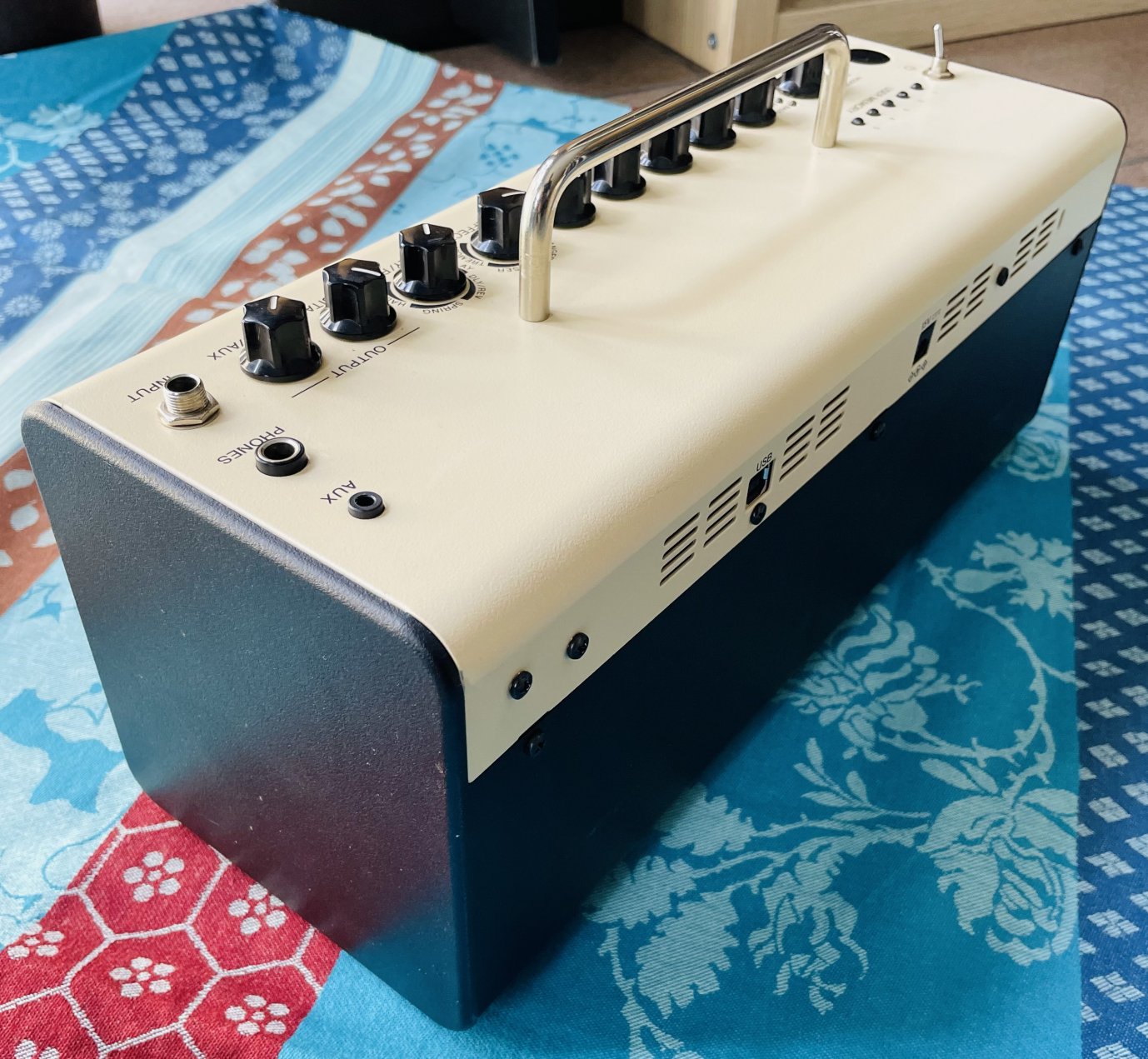 Ampli guitare Yamaha THR10 n°T714195Y0, alim et boite d’origine, 10W stéréo – Image 4
