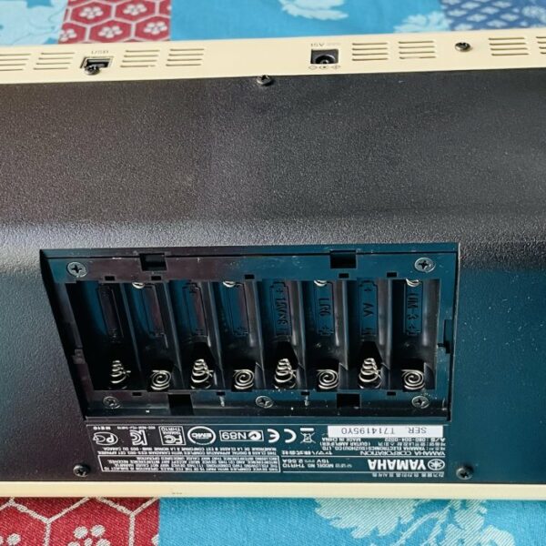 Ampli guitare Yamaha THR10 n°T714195Y0, alim et boite d’origine, 10W stéréo – Image 6