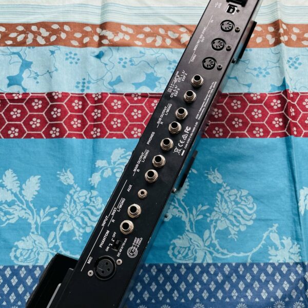 Alternative view of Pédalier looper Boss RC-300 n°G239114, alim Zoom