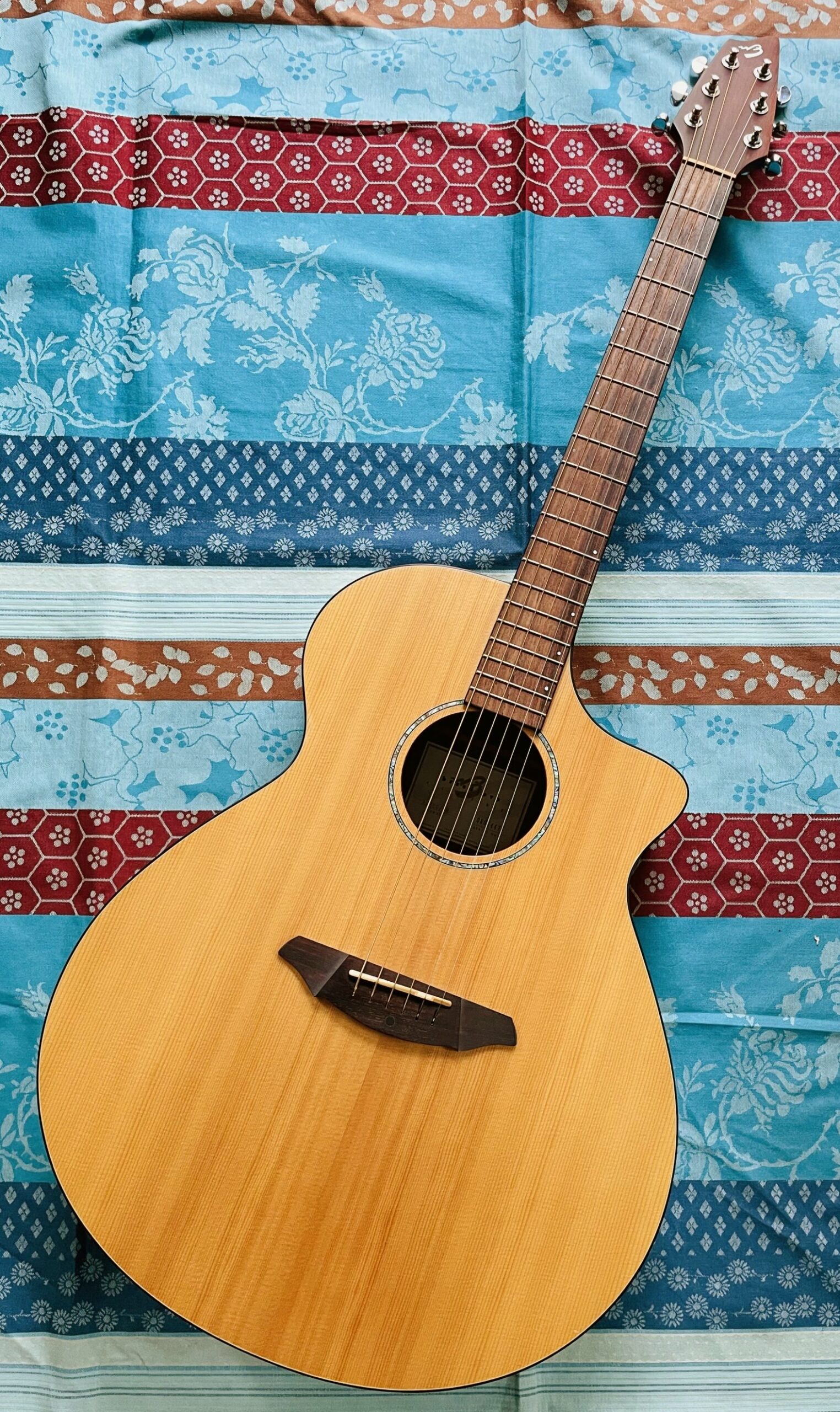 Guitare électro-acoustique Breedlove AJ250 SM n°08064475 (Korea) , housse