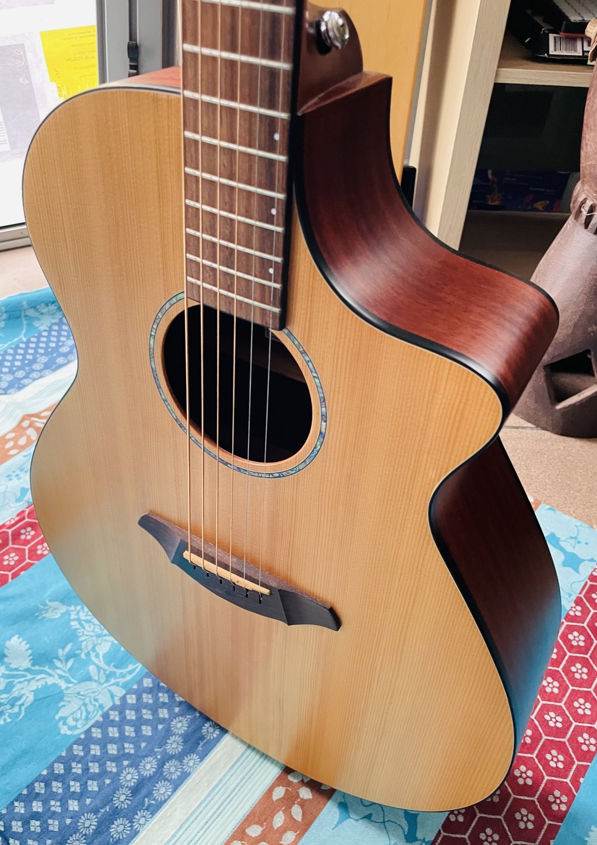 Guitare électro-acoustique Breedlove AJ250 SM n°08064475 (Korea) , housse – Image 12