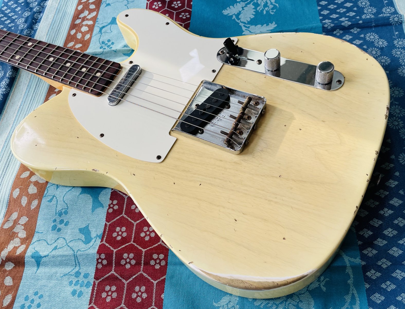 Guitare électrique Fender 60 Telecaster Relic natural blonde Custom Shop n°CZ554747 (2021, USA), certificats et étui Fender Custom Shop, capot et sangle d’origine – Image 3