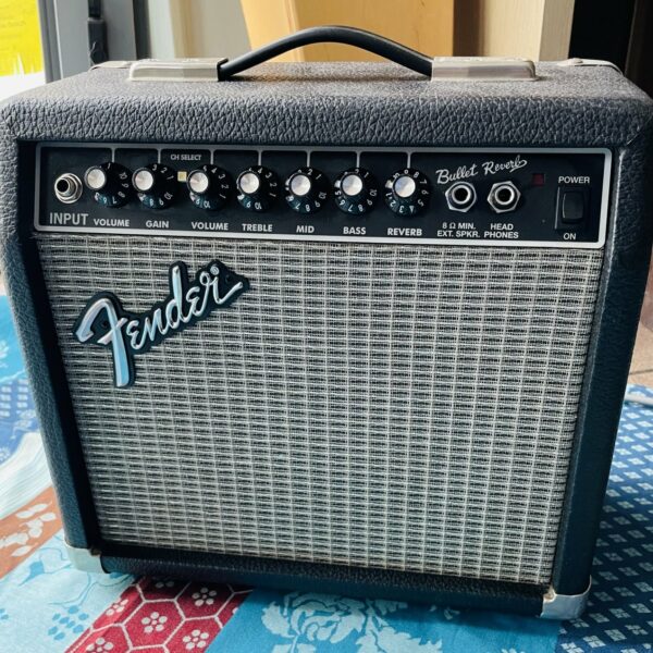 Ampli guitare Fender Bullet Reverb, type 241 n°M766231 (Mexico), 15W