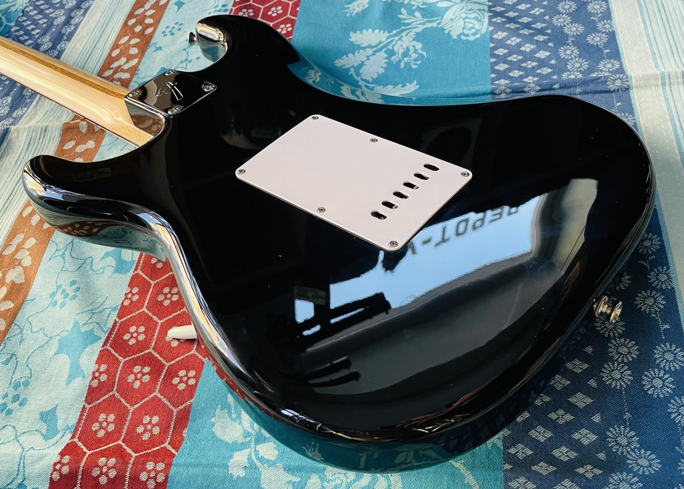 Guitare électrique corps mexicain avec manche USA Fender Stratocaster Vintera II 50’s black, upgrade Manche USA + Micros Lollar ST Special, housse Fender, cordes – Image 8