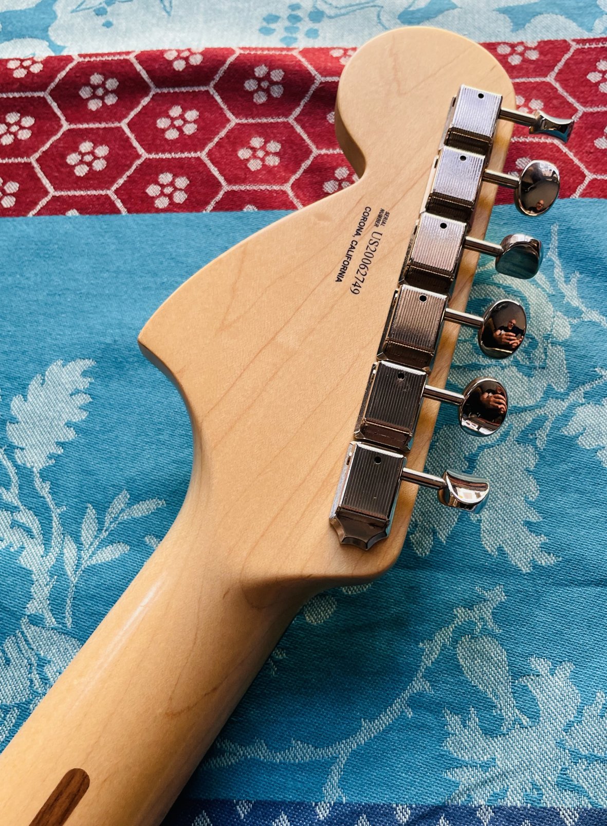 Guitare électrique corps mexicain avec manche USA Fender Stratocaster Vintera II 50’s black, upgrade Manche USA + Micros Lollar ST Special, housse Fender, cordes – Image 9