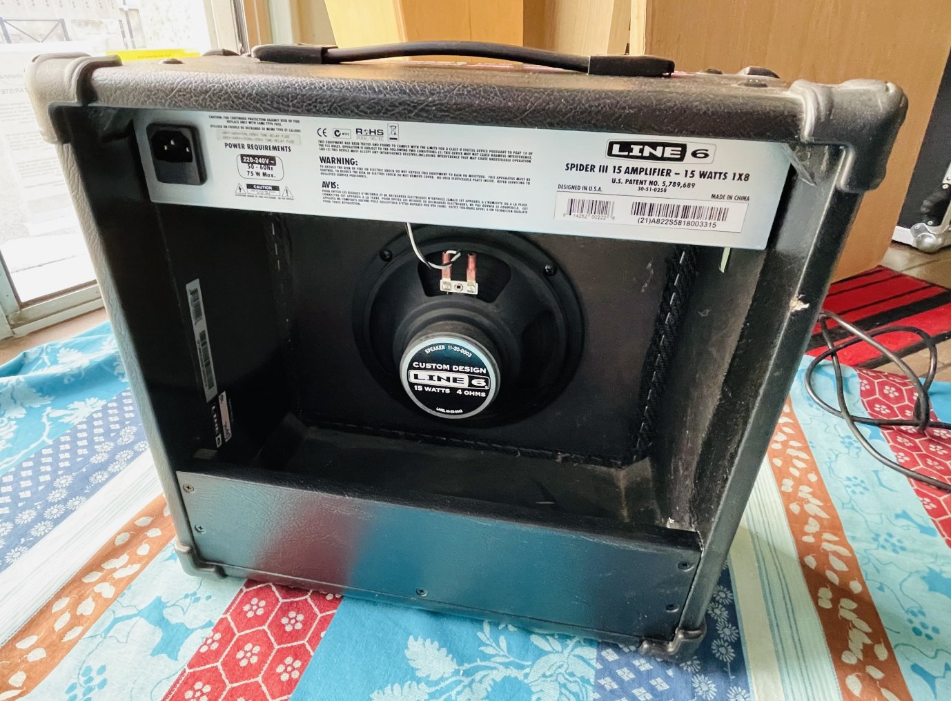 Ampli guitare Line 6 Spider III 15W n°A822S5818003315, alim – Image 2