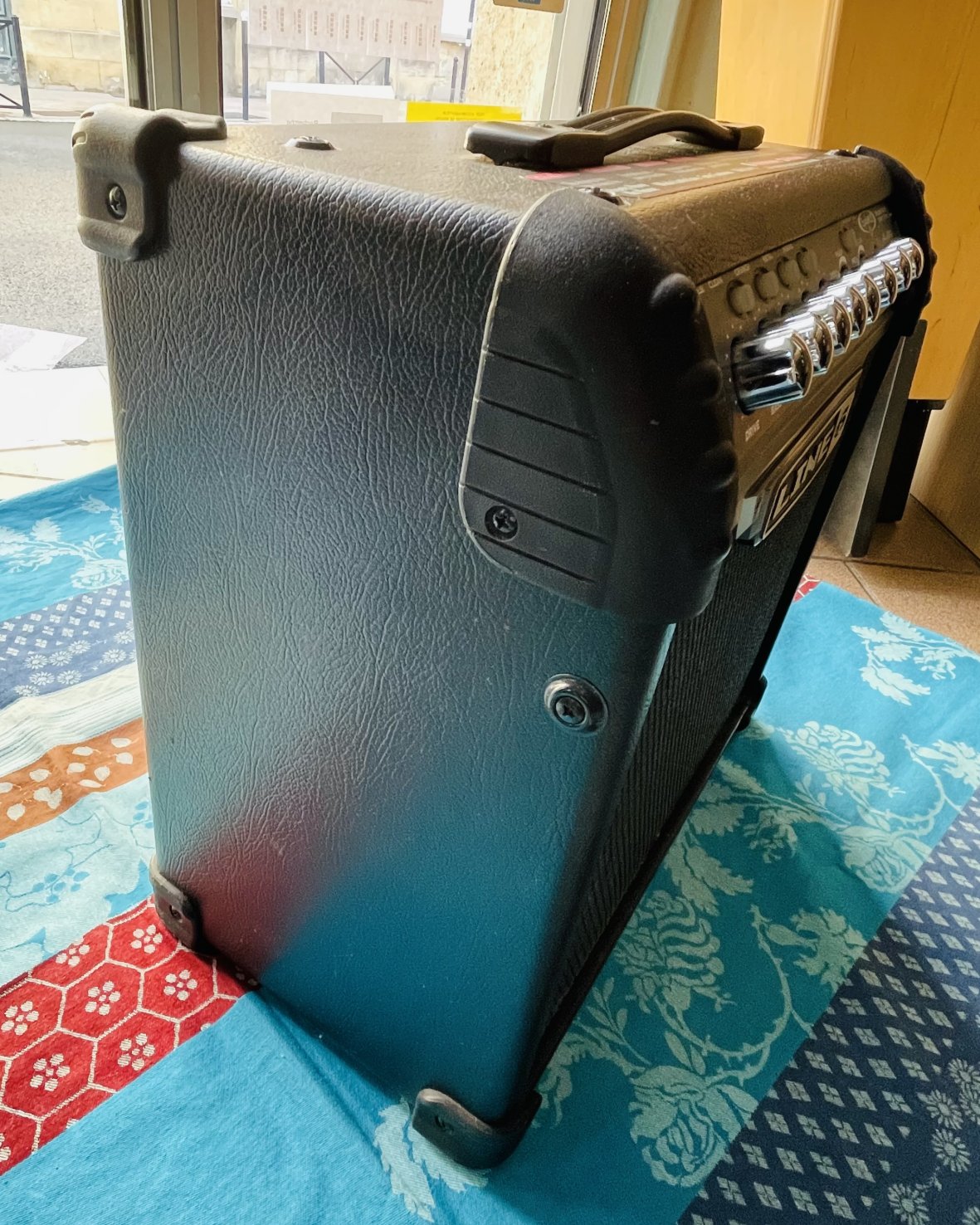 Ampli guitare Line 6 Spider III 15W n°A822S5818003315, alim – Image 3