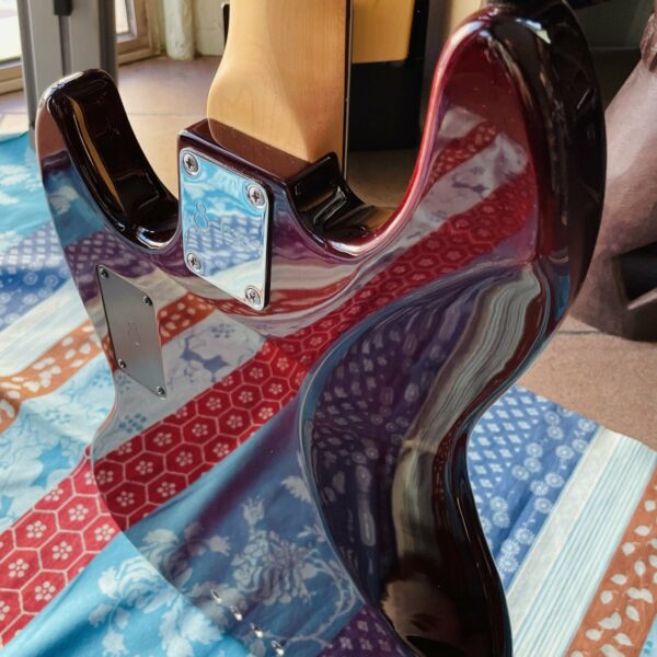 Basse électrique active Sire Marcus Miller V3 TS 2GEN tobacco sunburst n°2N18513794 (Indonésie) – Image 13