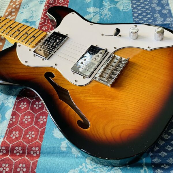 Alternative view of Guitare électrique Squier Classic Vibe 70 Telecaster Thinline sunburst n°ICS16156563 (Indonésie)