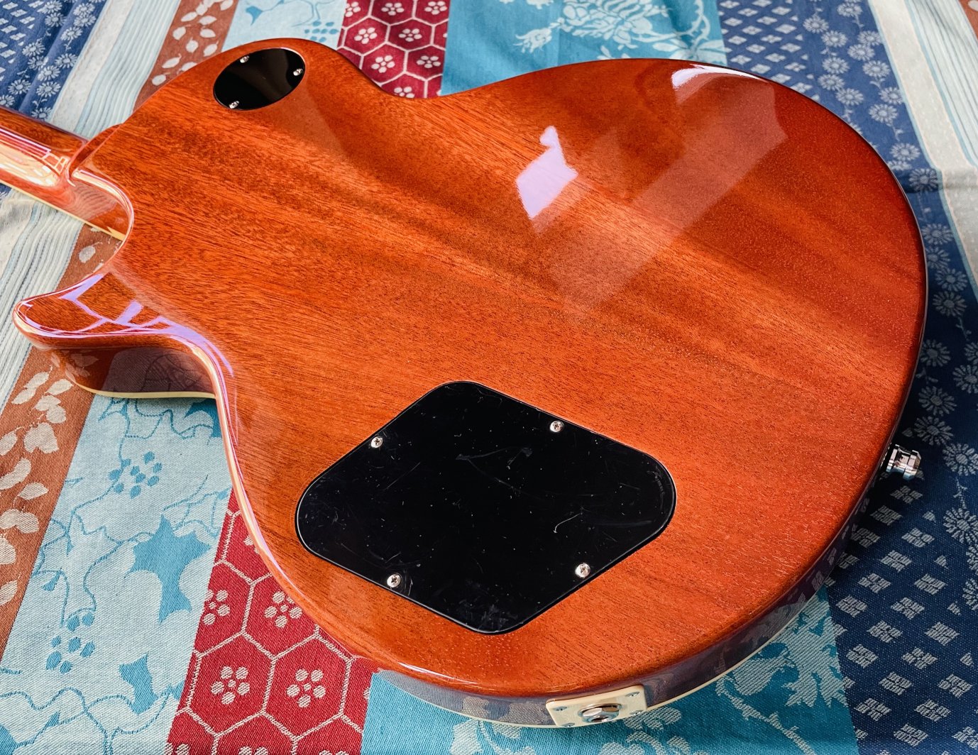 Guitare électrique Tokai Les Paul LS136 honey burst n°2042498 (Japan), housse – Image 8