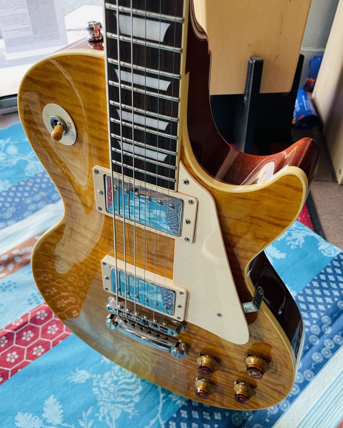 Guitare électrique Tokai Les Paul LS136 honey burst n°2042498 (Japan), housse – Image 10