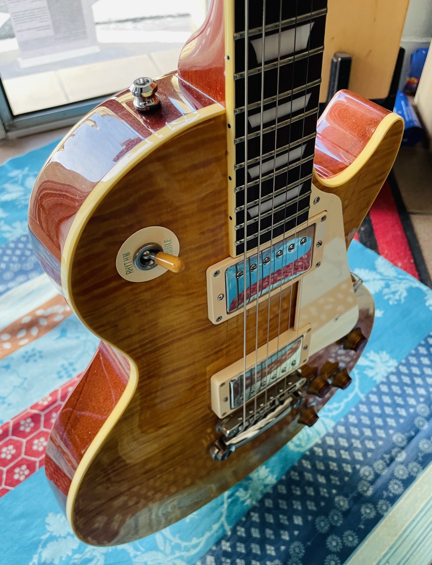 Guitare électrique Tokai Les Paul LS136 honey burst n°2042498 (Japan), housse – Image 11